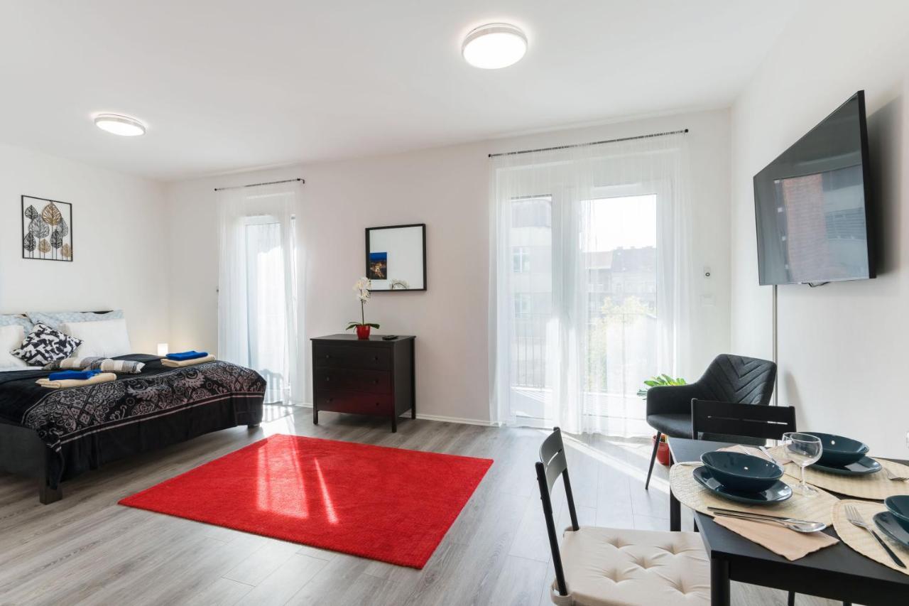 New Blue Danube Apartment With Balcony And Parking 부다페스트 외부 사진